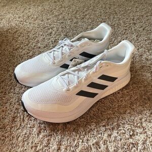 Adidas men’s supernova size 12 running shoe. Tags intact & comes with box!